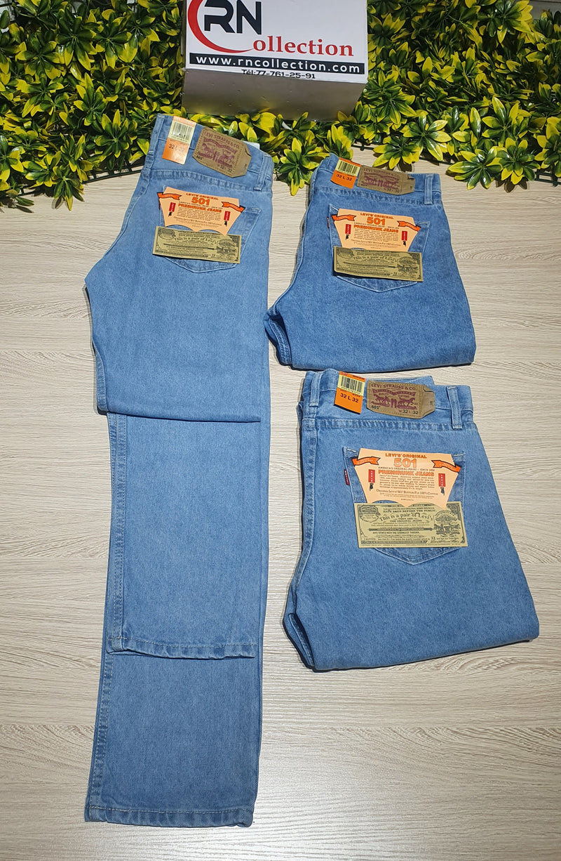 Jean Levis bleu ciel