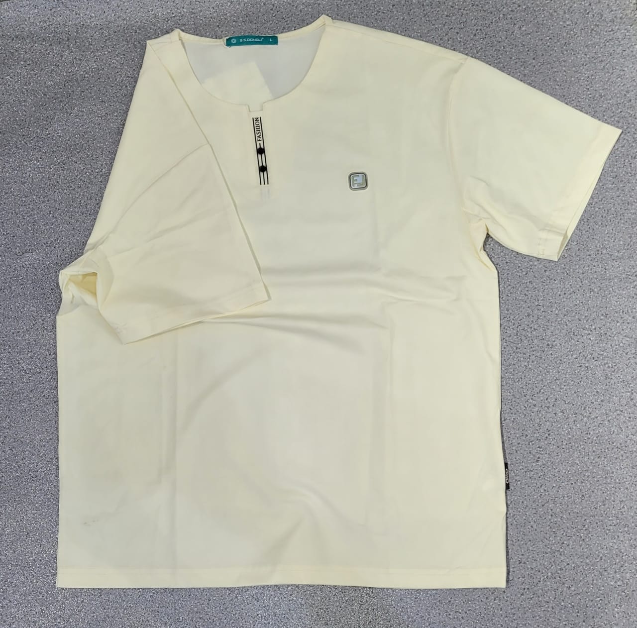 T-shirt Button Beige